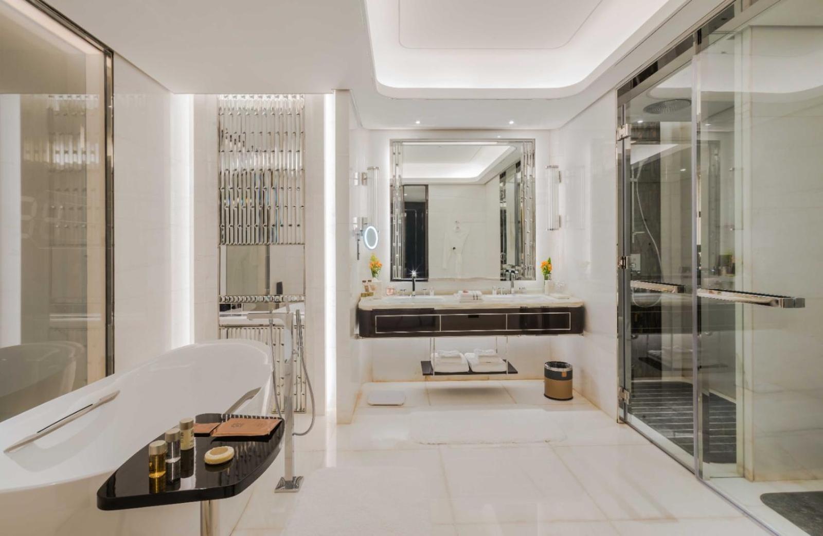 Narcissus Al Hamra Hotel Jeddah Ngoại thất bức ảnh Bathroom