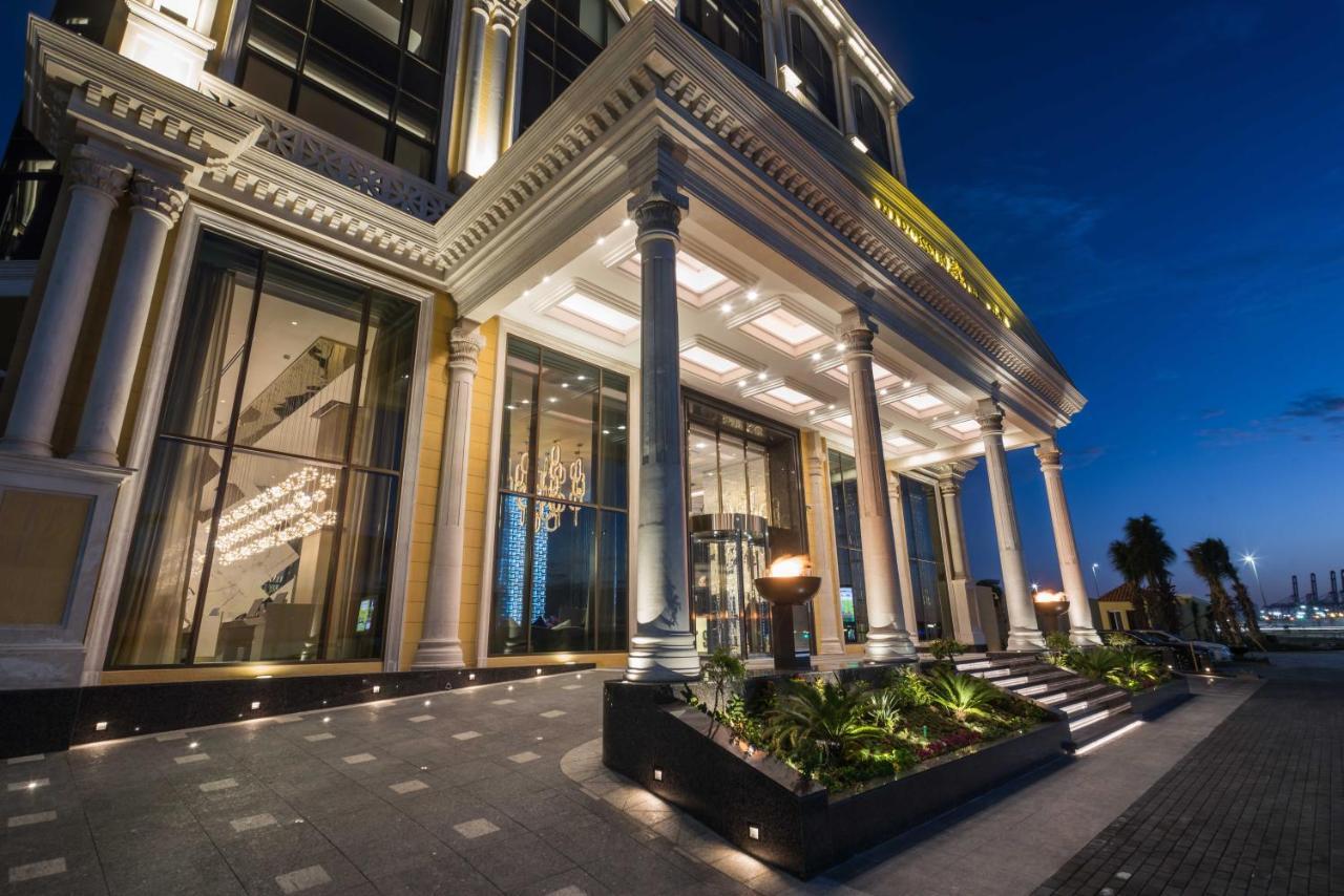 Narcissus Al Hamra Hotel Jeddah Ngoại thất bức ảnh The hotel's entrance