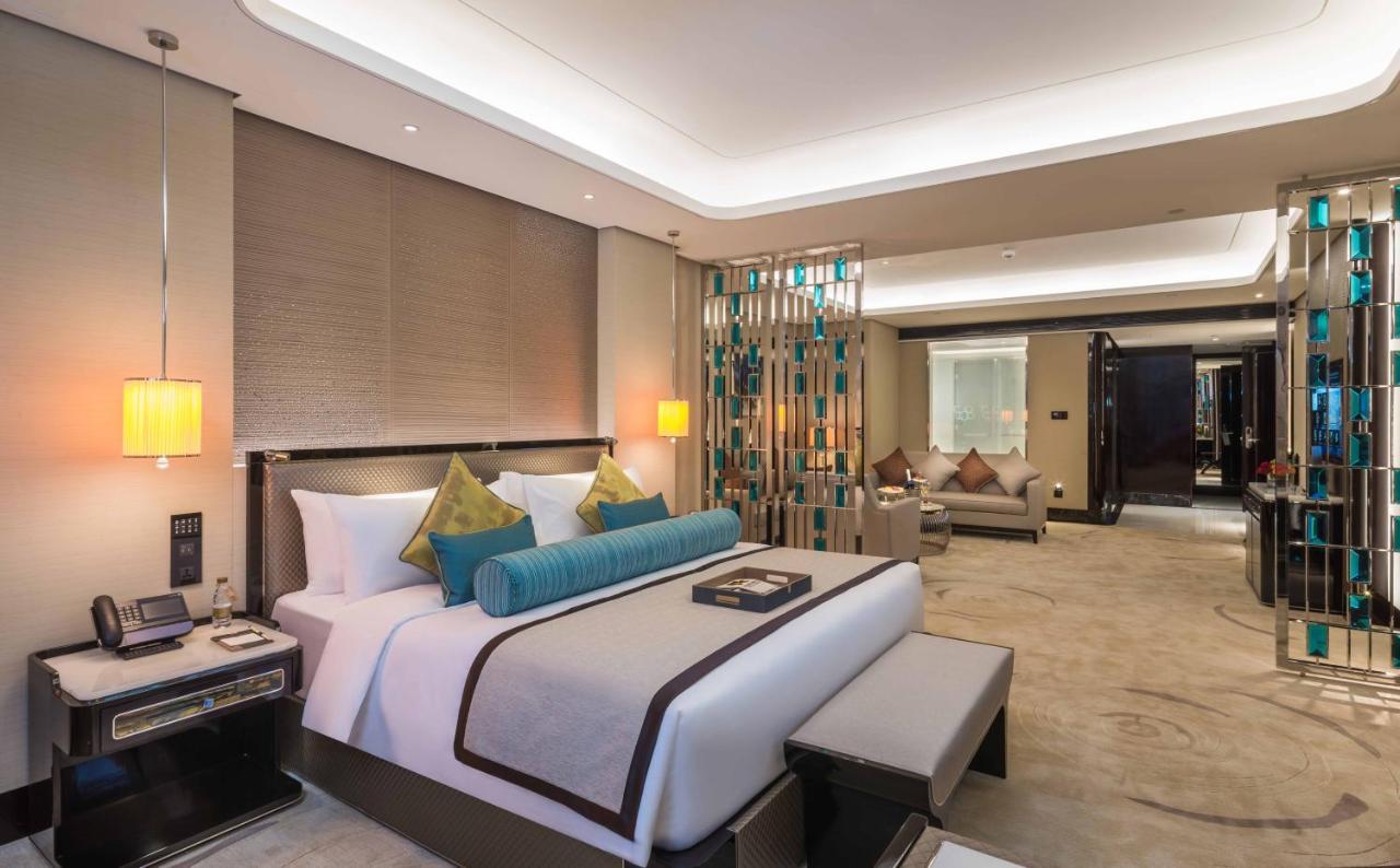 Narcissus Al Hamra Hotel Jeddah Ngoại thất bức ảnh Suite