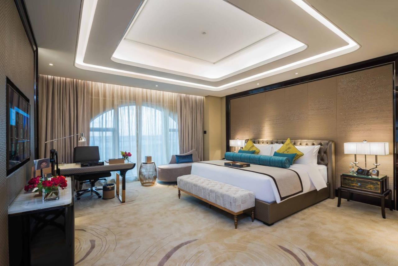 Narcissus Al Hamra Hotel Jeddah Ngoại thất bức ảnh Deluxe Suite
